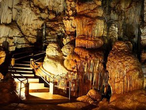 Excursão Caverna do Diabo - SP